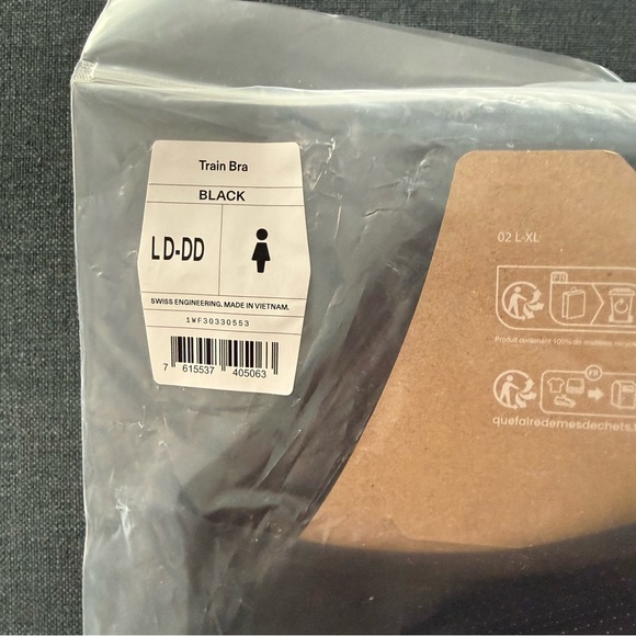 NWT ON Train Bra in Black - Picture 3 of 6